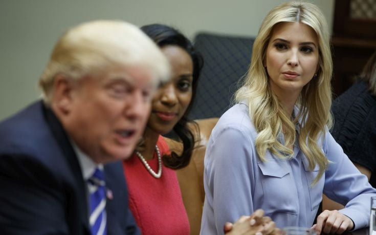 O Tραμπ υπερασπίστηκε την αντικατάστασή του από την Ιβάνκα στη Σύνοδο των G20: «Είναι κάτι το πολύ σύνηθες»